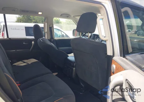 2017 Nissan Armada Sv z USA, uszkodzony, nr VIN JN8AY2NC1H9510171